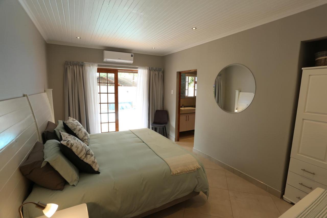Rhino Coast Guesthouse St Lucia Exterior photo